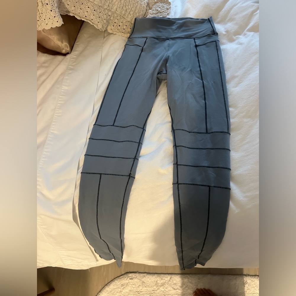 Blue Alo yoga leggings